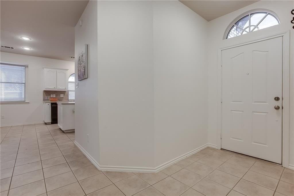 3817 Summersville Lane - Photo 2 of 18