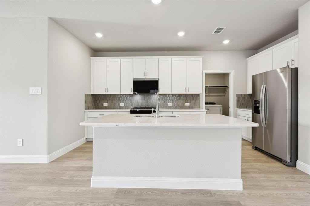 1210 Booker Dr - Photo 2 of 25