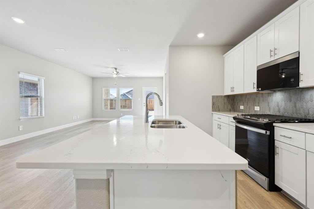 1210 Booker Dr - Photo 5 of 25