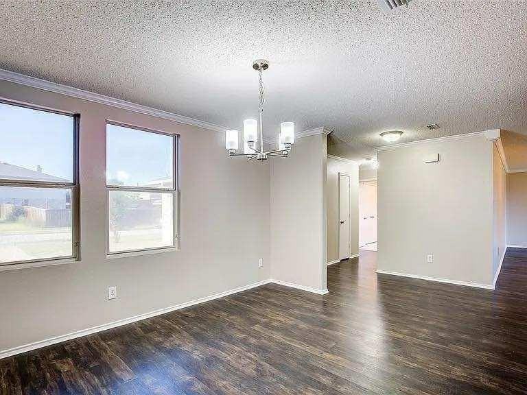 1033 Burnet Drive - Photo 7 of 21