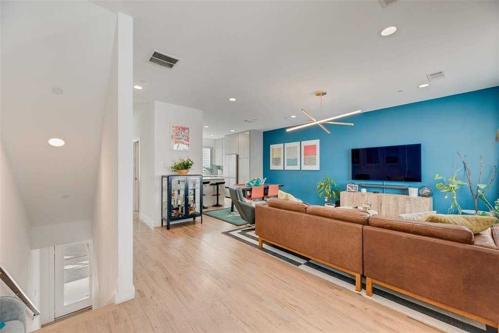 4705 Bryan Street #302 - Photo 4 of 28