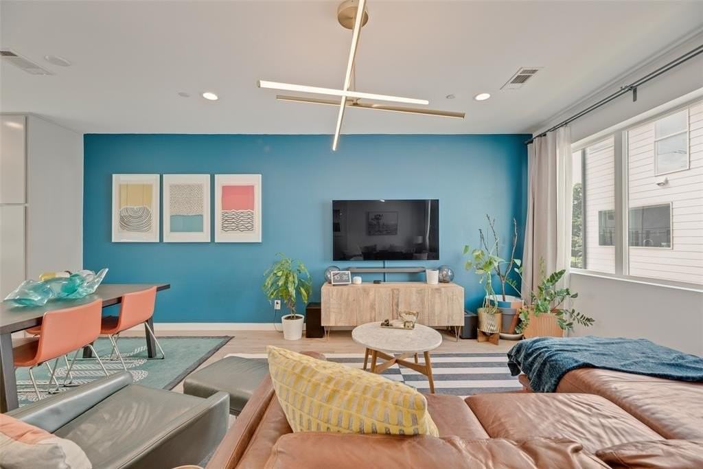 4705 Bryan Street #302 - Photo 5 of 28