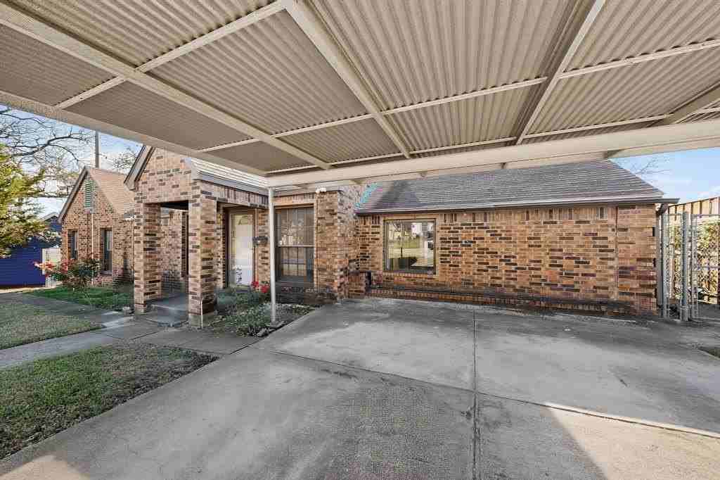 1108 Winters Street - Photo 4 of 35