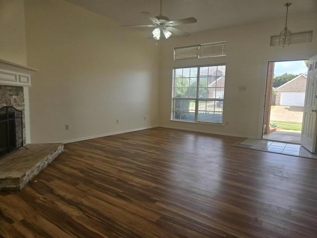 9021 River Trails Boulevard - Photo 4 of 26