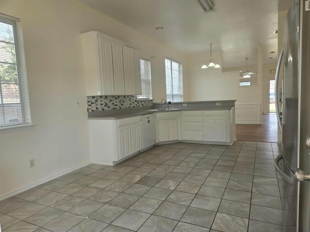 9021 River Trails Boulevard - Photo 5 of 26