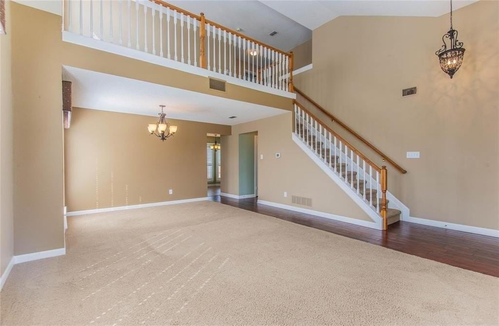 4117 Oxlea Drive - Photo 4 of 17