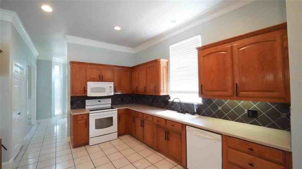 3718 Cliff View Loop - Photo 7 of 24