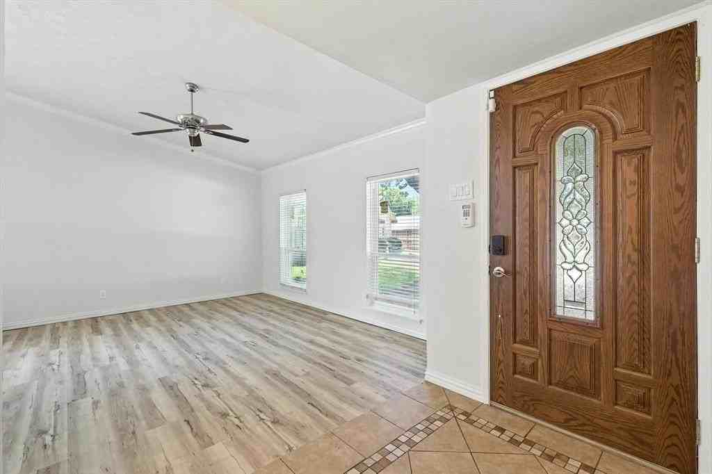 5024 Middleton Cir - Photo 4 of 30