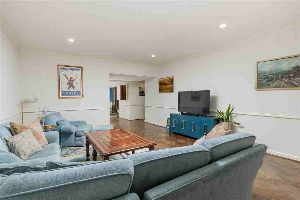 6126 Averill Way #103W - Photo 4 of 34