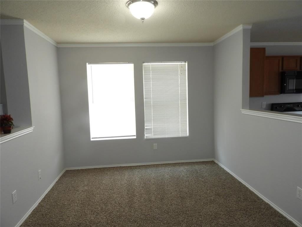 2613 Shady Grove Lane - Photo 4 of 11