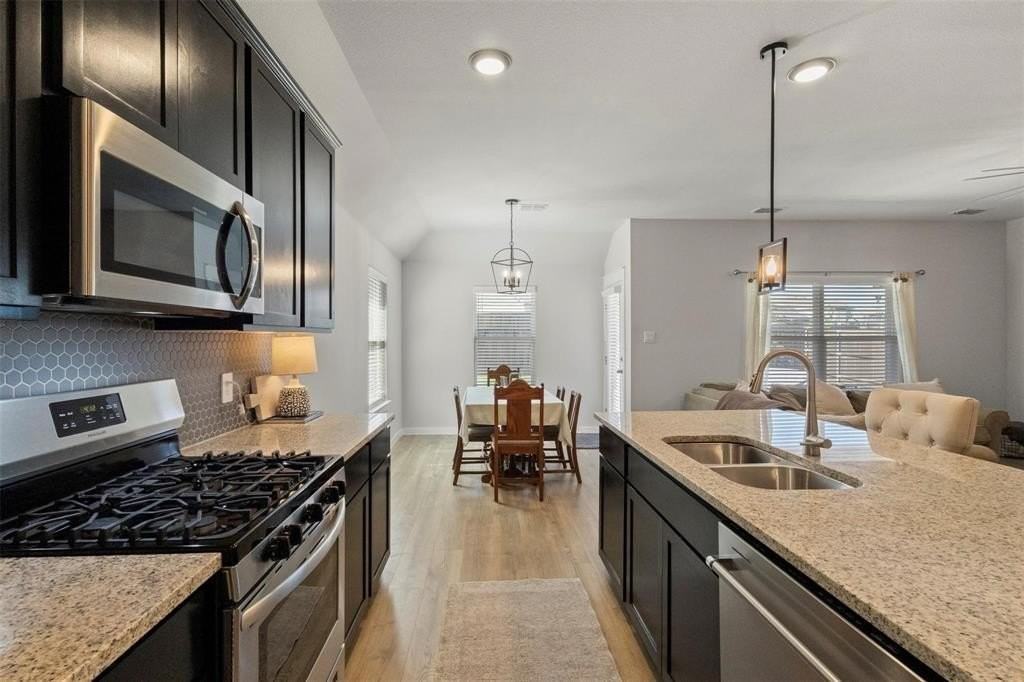 2417 Spring Side Drive - Photo 4 of 19