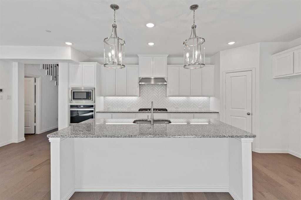 621 Somerset Dr - Photo 7 of 25