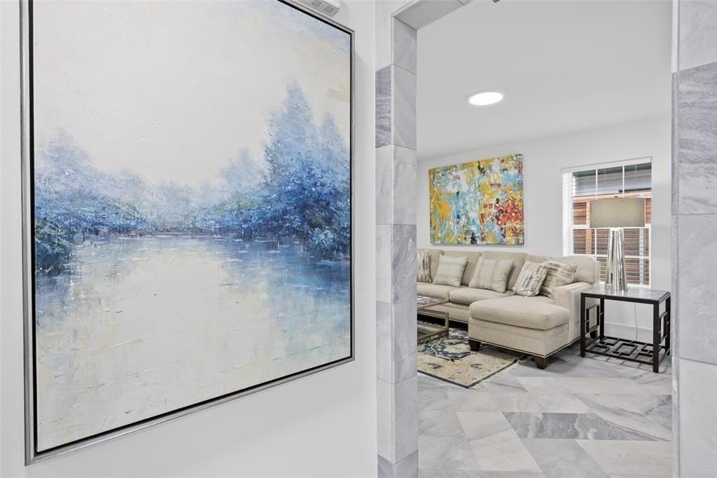 4419 Sexton Ln - Photo 6 of 24