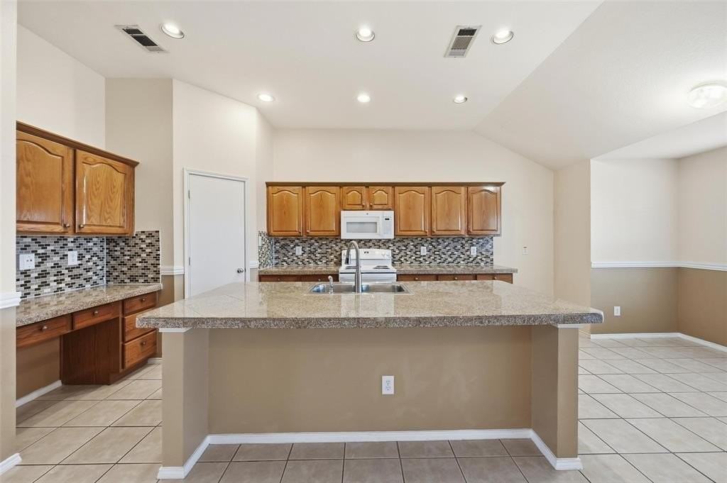 421 Kingfisher Ln - Photo 7 of 21