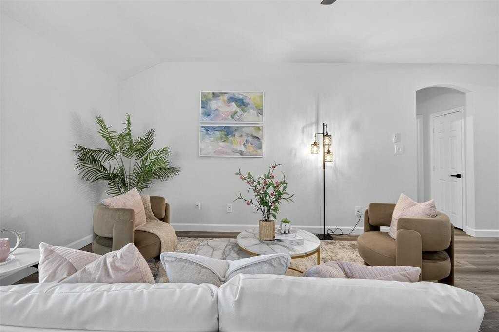 4419 Ashbury Ln - Photo 6 of 37