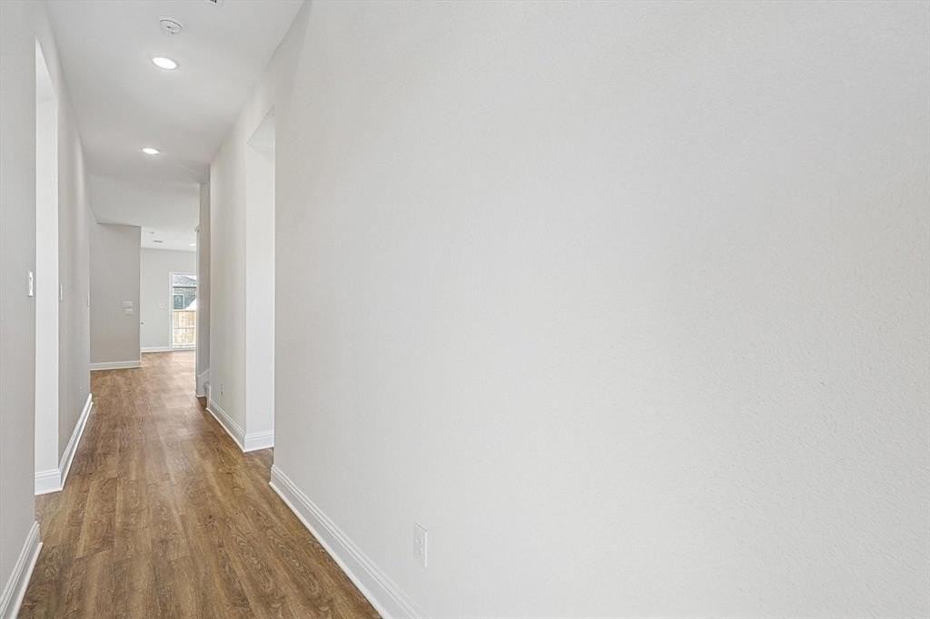 11458 Chartwell Ct - Photo 4 of 32