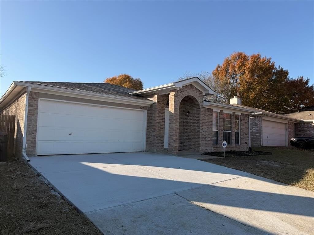 322 Moss Hill Dr - Photo 2 of 20