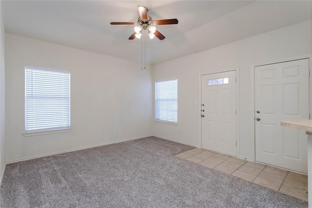 436 Blake Ln - Photo 4 of 26