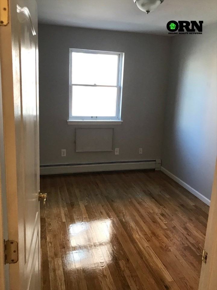 2355 East 13th Street - Photo 7 of 10