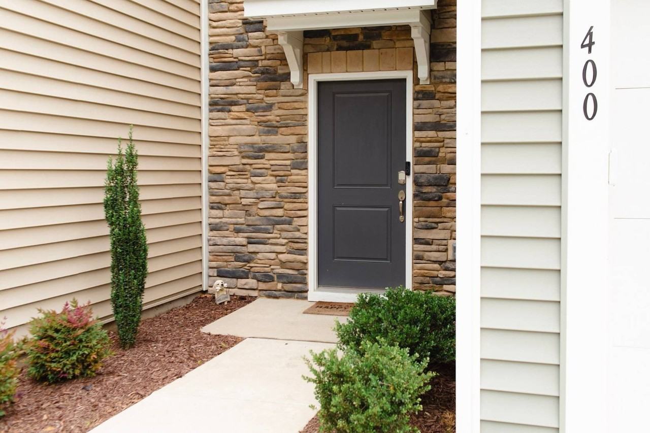 400 White Oak Ridge Drive - Photo 2 of 17