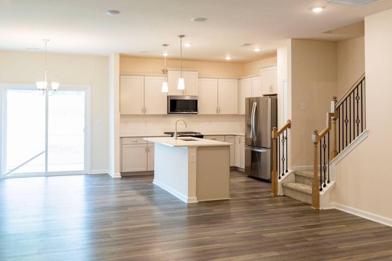 400 White Oak Ridge Drive - Photo 3 of 17