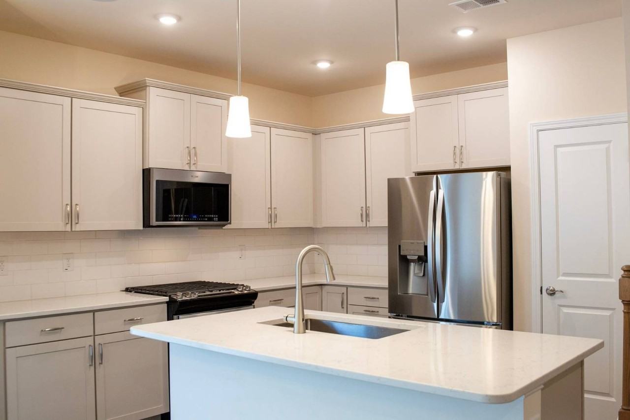 400 White Oak Ridge Drive - Photo 4 of 17