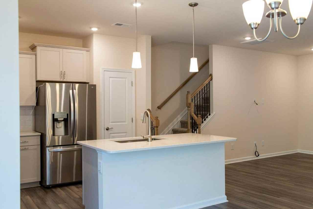 400 White Oak Ridge Drive - Photo 5 of 17