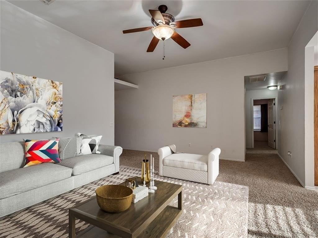 12276 Southwest 10th Street - Photo 6 of 35