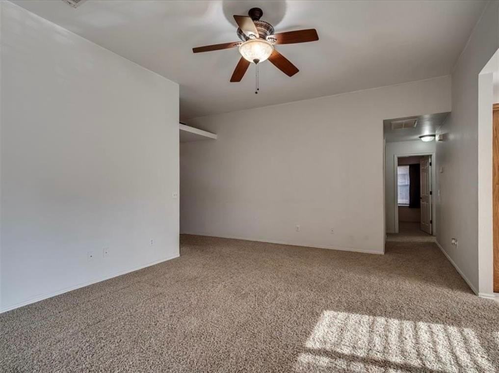 12276 Southwest 10th Street - Photo 7 of 35