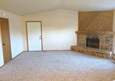 1816 Hillcrest Dr - Photo 2 of 9