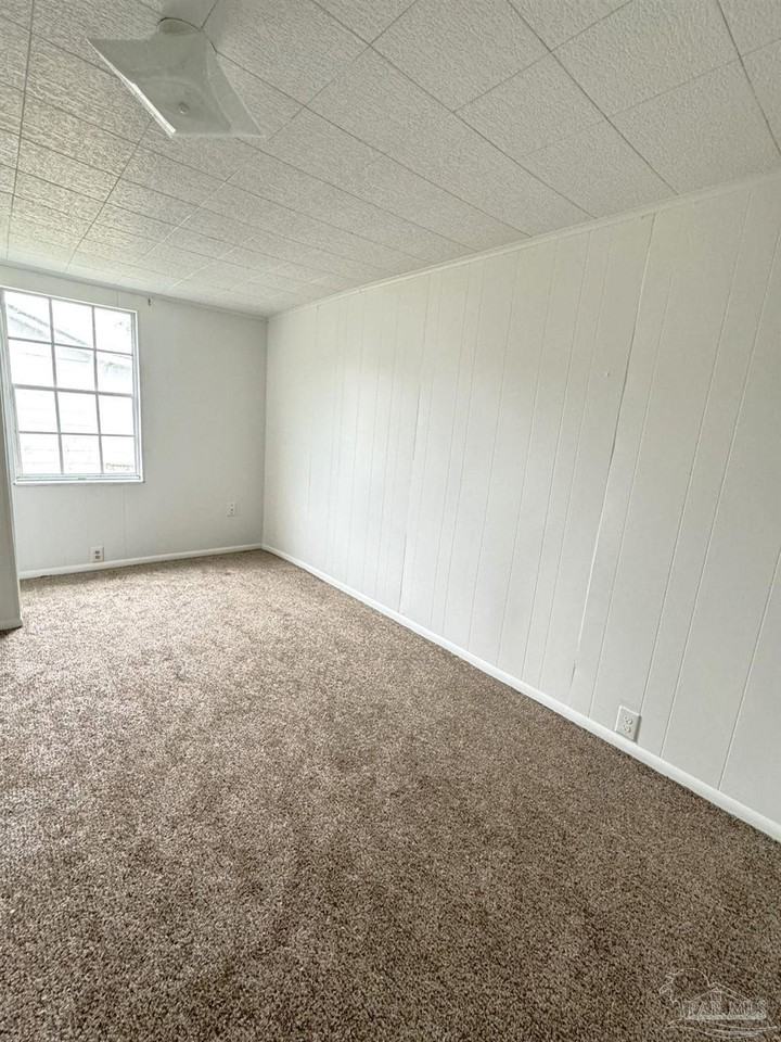 4963 Mobile Highway - Photo 5 of 11