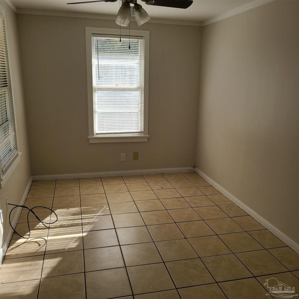 3204 West Gadsden Street - Photo 2 of 6