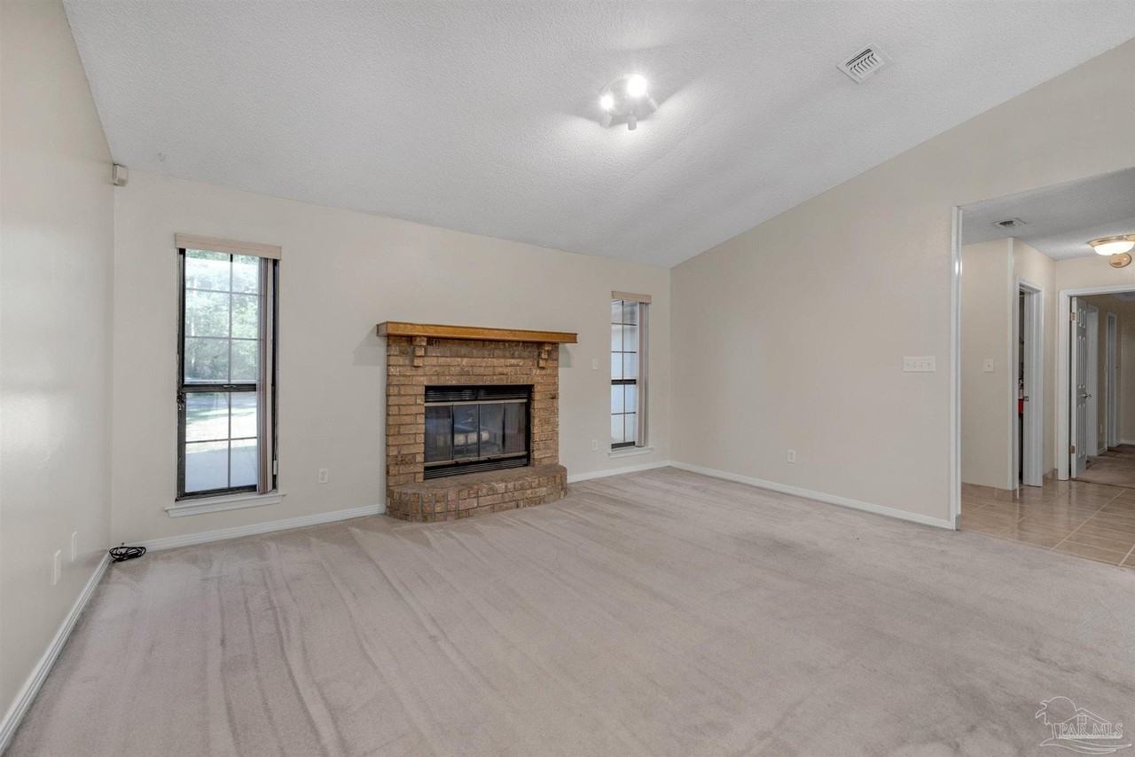 1012 Coronado Court - Photo 5 of 31