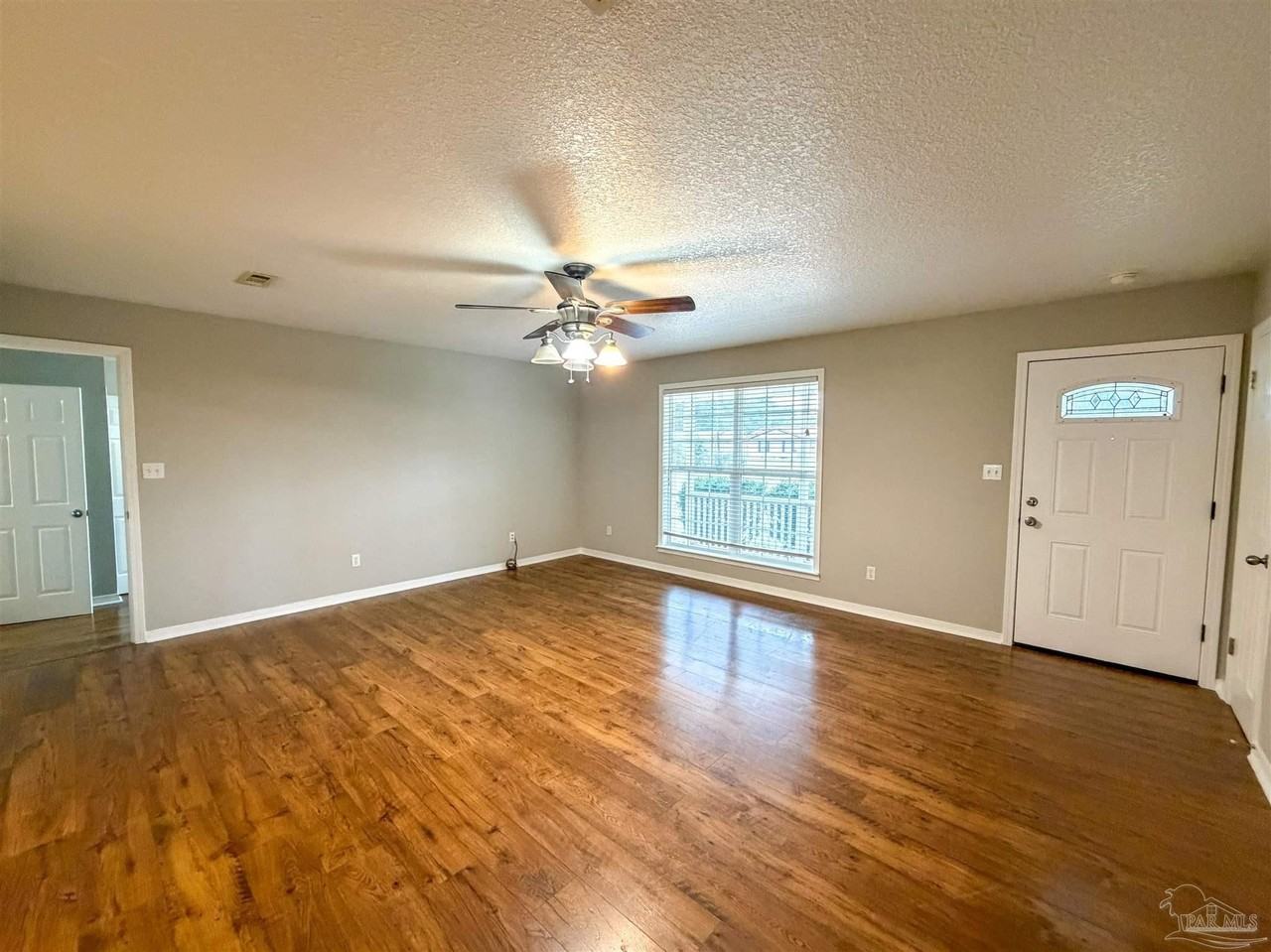 420 East Ten Mile Road - Photo 4 of 33