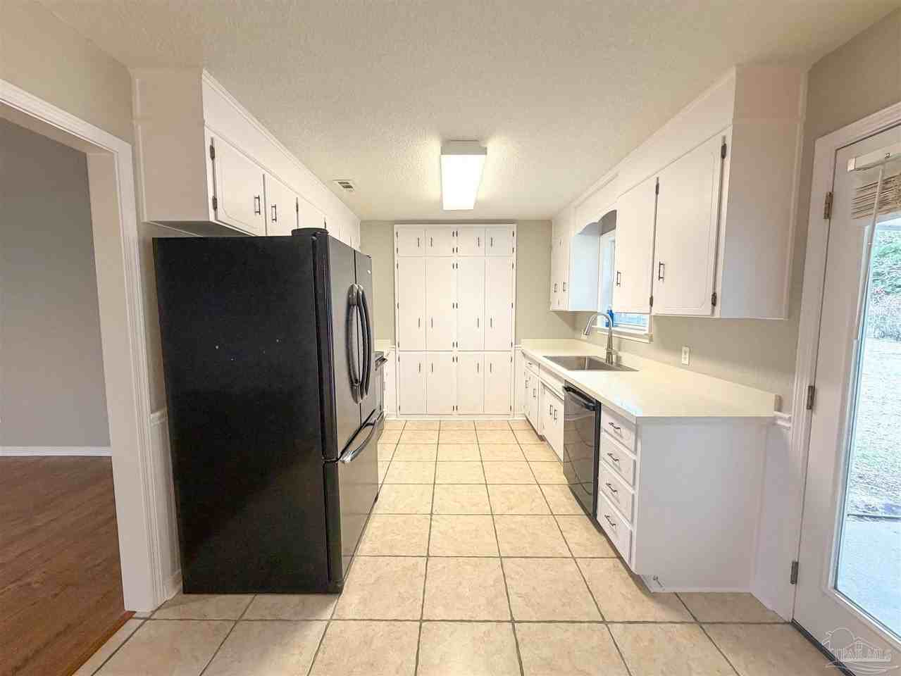 420 East Ten Mile Road - Photo 7 of 33