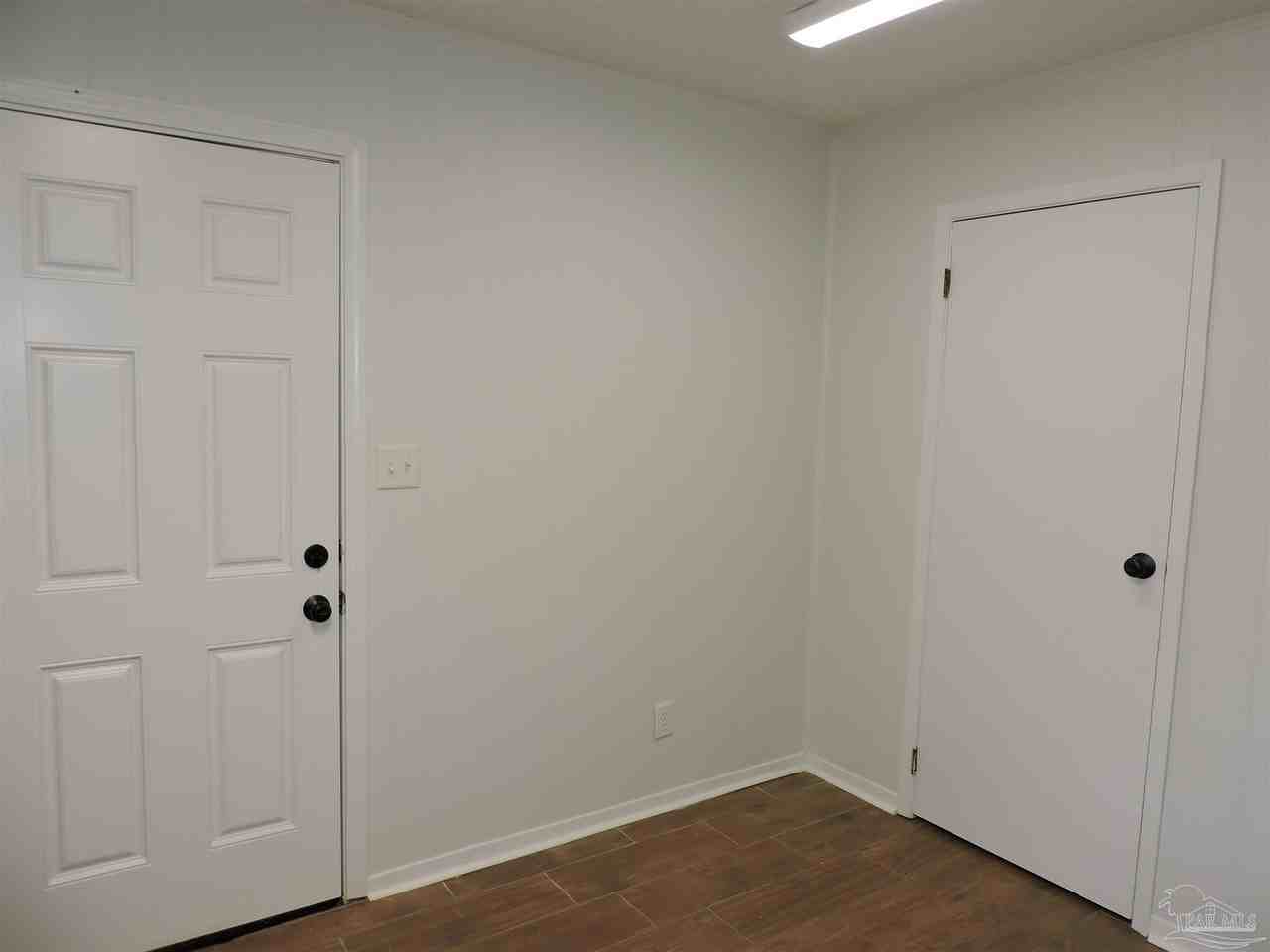 5720 Fairway Drive - Photo 7 of 13