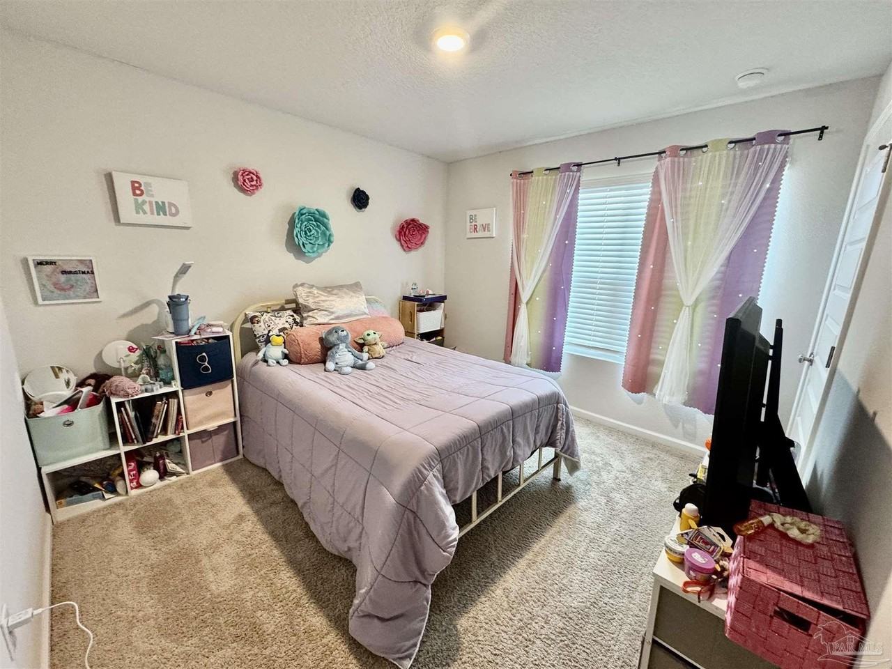 5645 Guinevere Lane - Photo 5 of 24