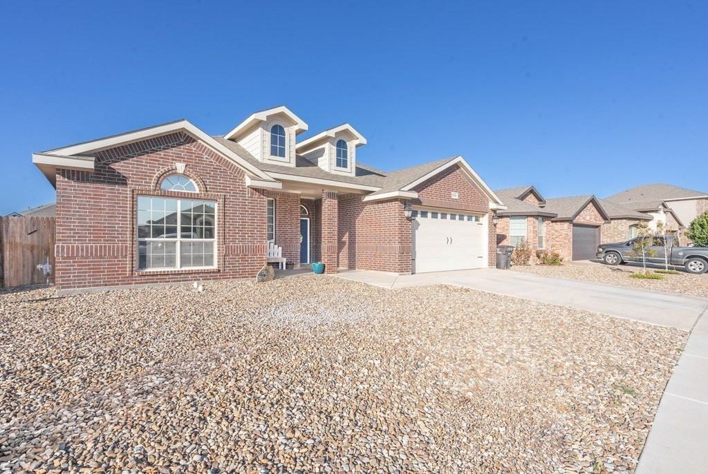 6606 Victory Parkway - Photo 3 of 38