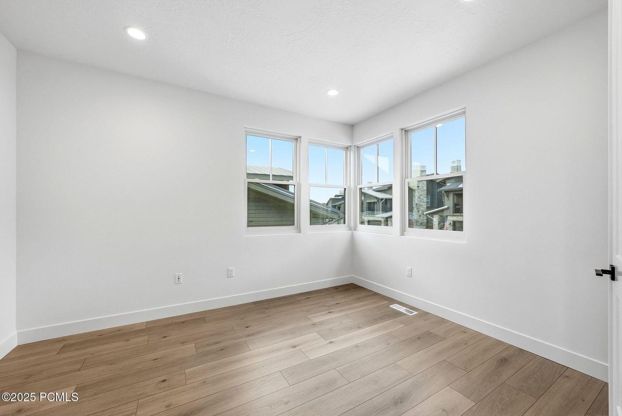 674 Silver Hill Loop - Photo 5 of 44