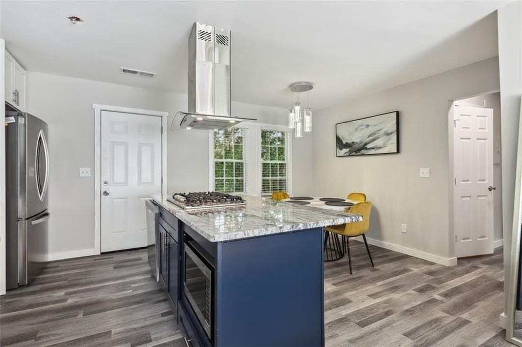 1561 Pontiac Place Southeast - Photo 7 of 16