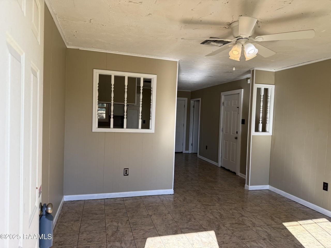 2606 Brenda Drive - Photo 4 of 17