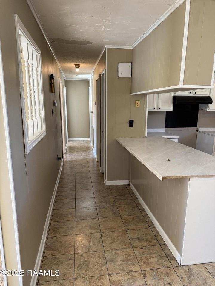 2606 Brenda Drive - Photo 6 of 17