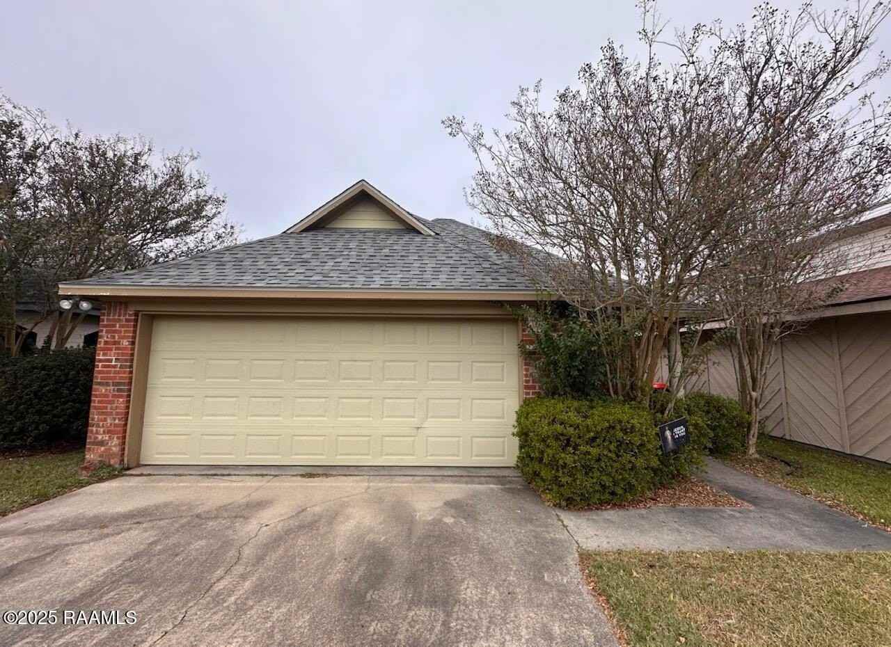 154 La Rue Vil - Photo 2 of 18