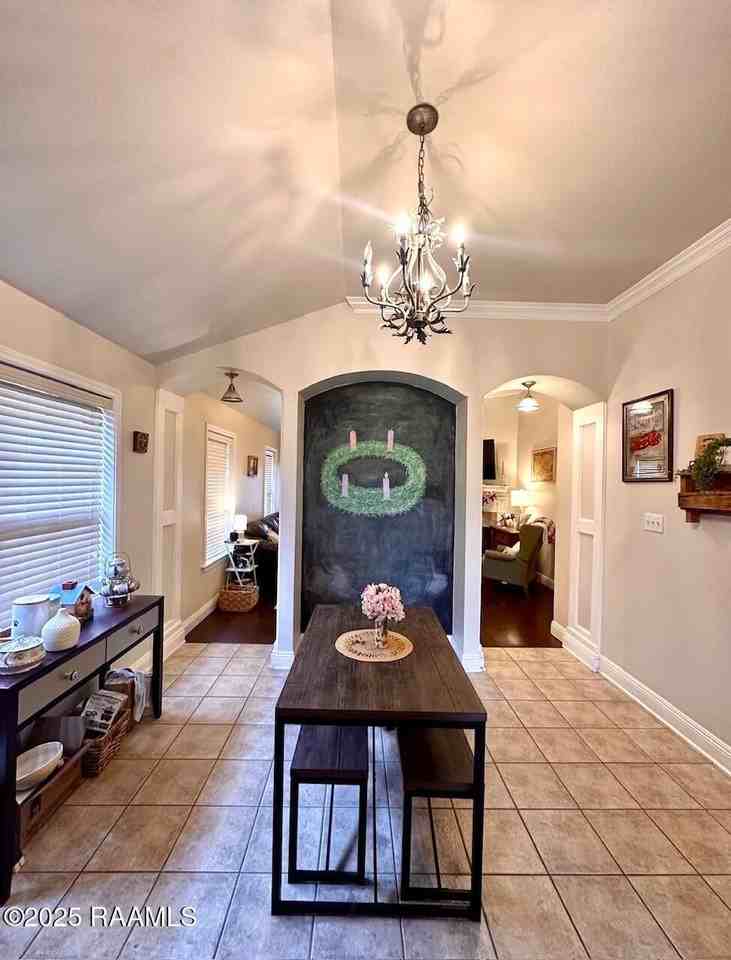 154 La Rue Vil - Photo 5 of 18