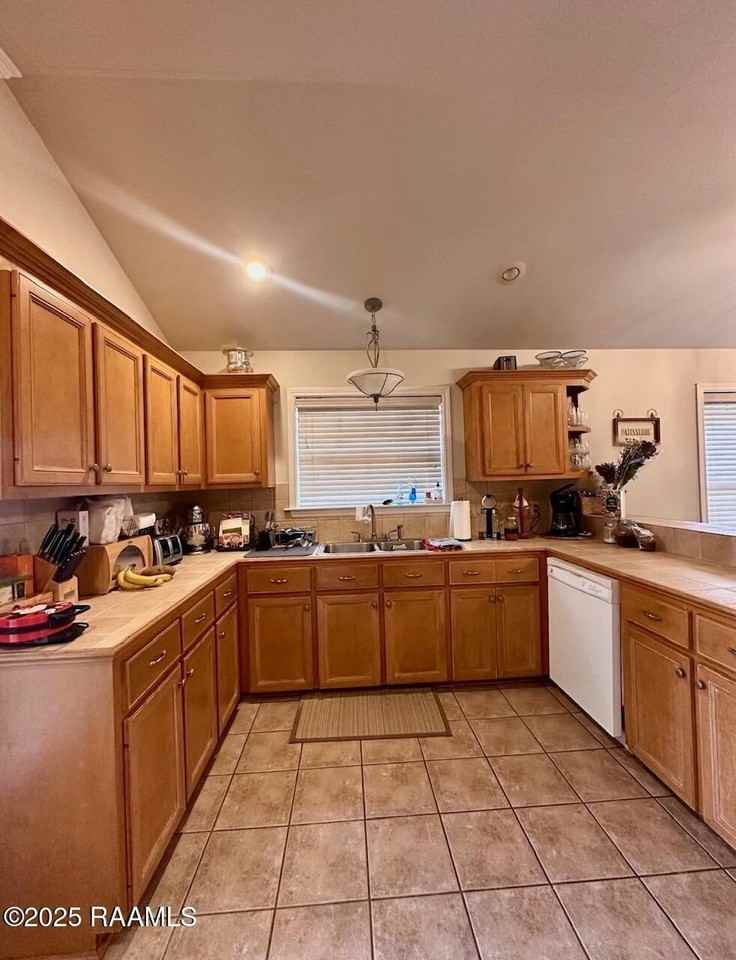 154 La Rue Vil - Photo 6 of 18