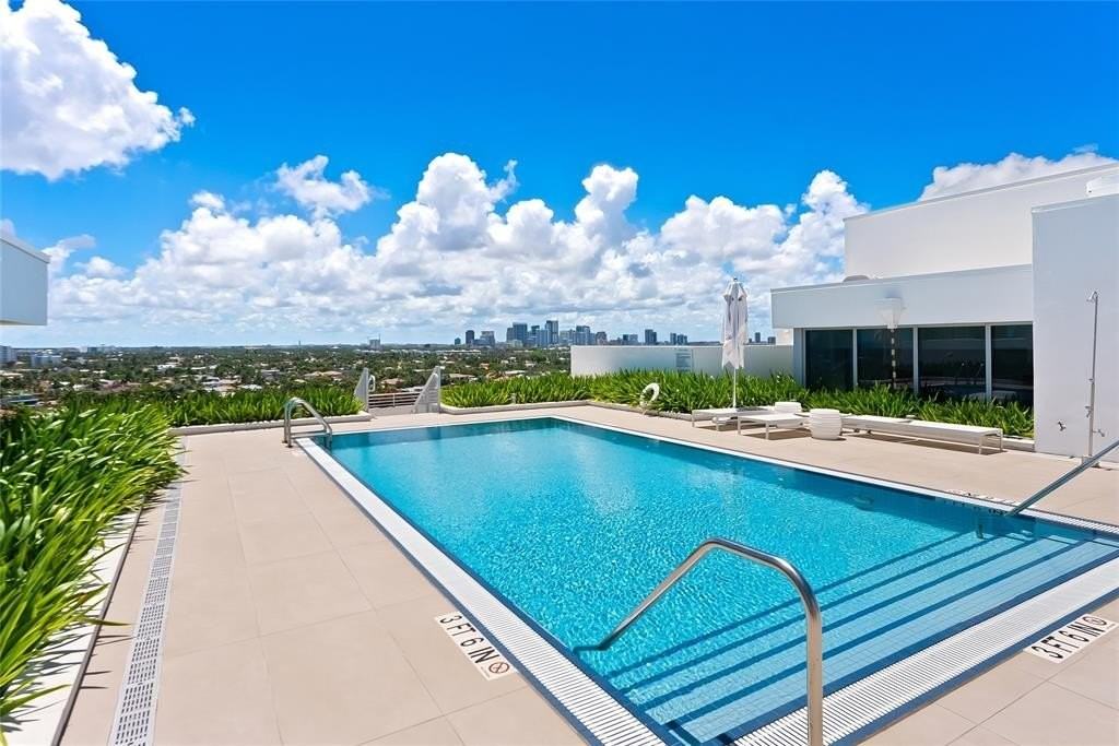 435 Bayshore Drive #803 - Photo 5 of 32