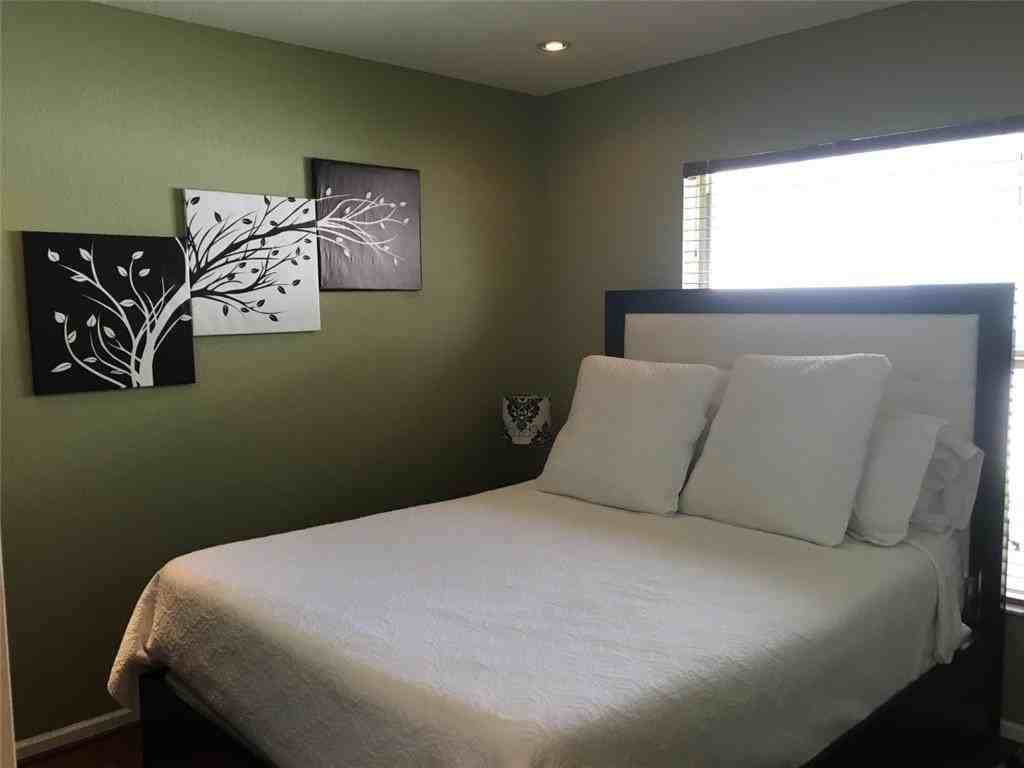 160 Northwest 166th Avenue - Photo 3 of 29