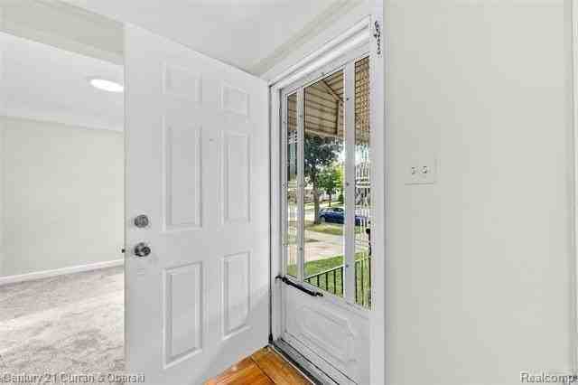 7910 Orchard Avenue - Photo 3 of 29