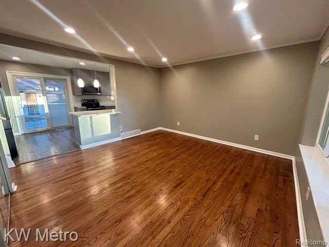 Clawson - Photo 3 of 17