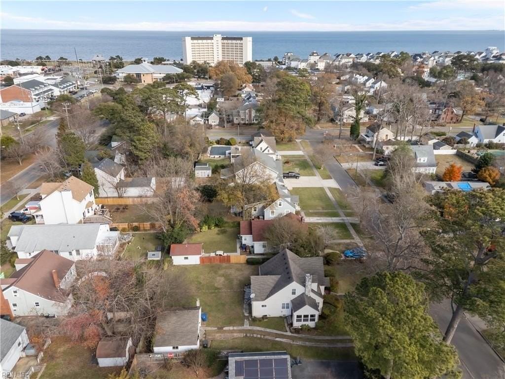 9525 Selby Pl - Photo 2 of 38